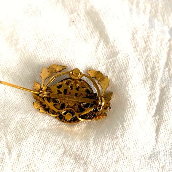 Vintage black onyx, leaf brooch, gold tone wreath pen with black cabochon. - Picture 11 of 16